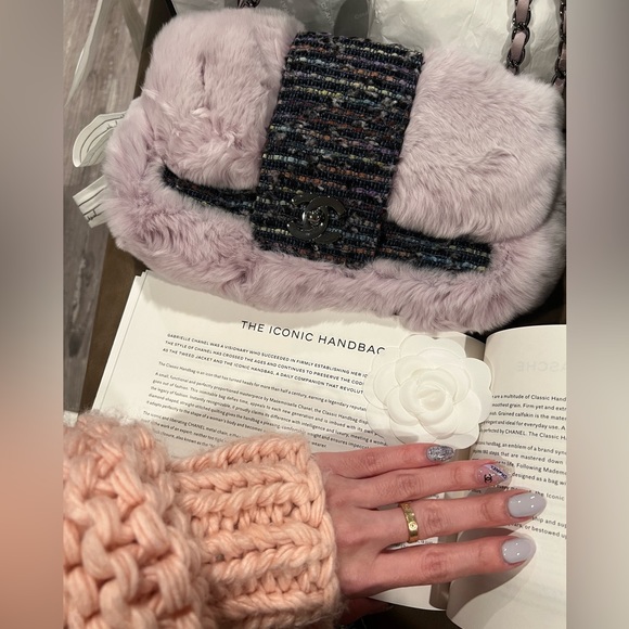 Limited Edition Chanel classic flap bag Fall/Winter Collection. - Picture 7 of 17